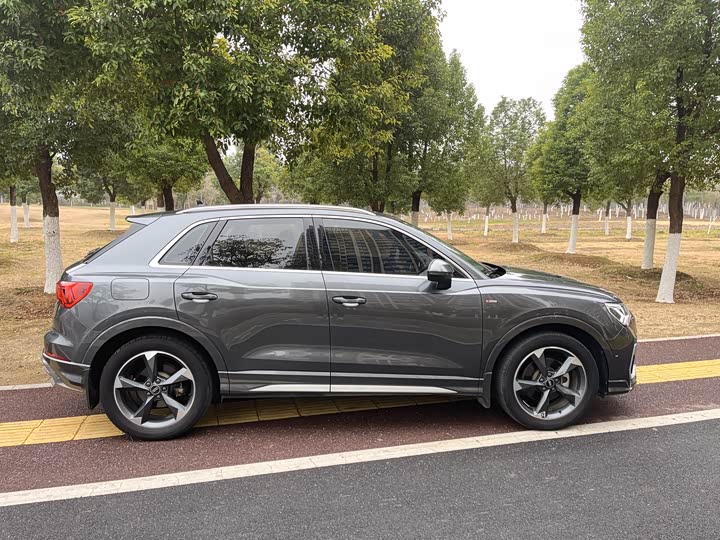 Фото 5 - Audi Q3