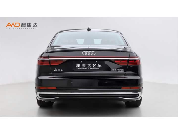 Фото 4 - Audi A8