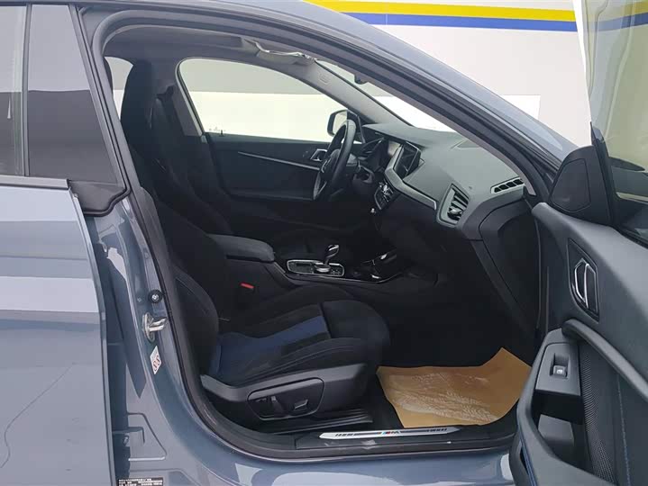 Фото 8 - BMW 2 Series