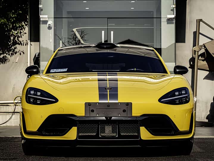 Фото 2 - Xiaomi SU7 Ultra