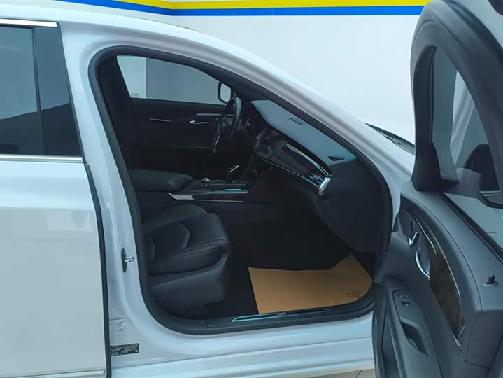 Фото 8 - Cadillac CT6