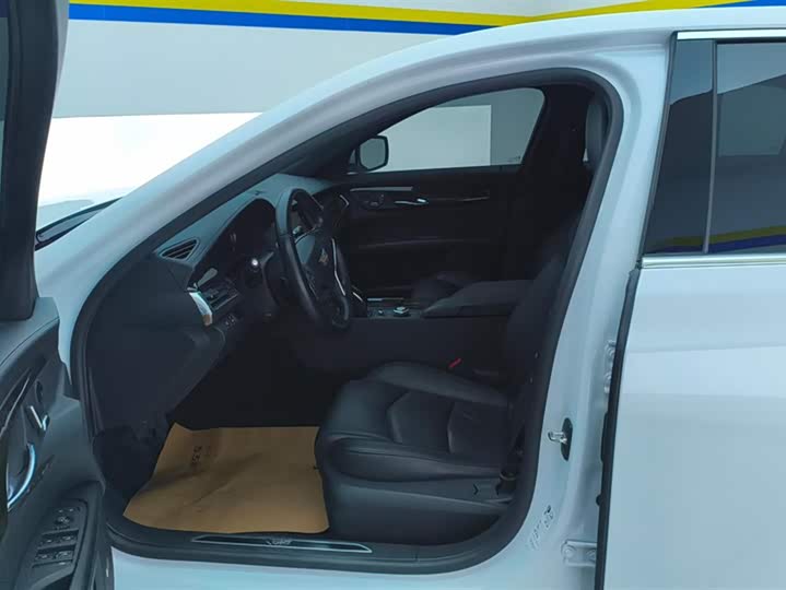 Фото 9 - Cadillac CT6