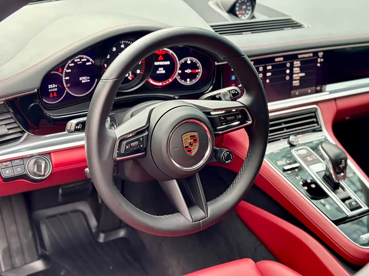 Фото 4 - Porsche Panamera