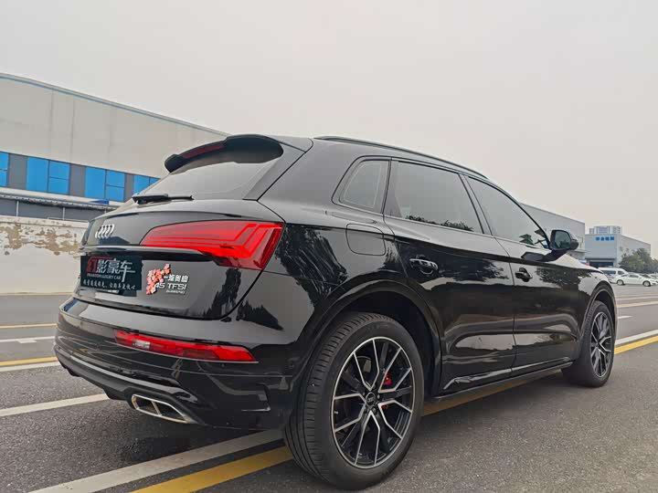 Фото 4 - Audi Q5L