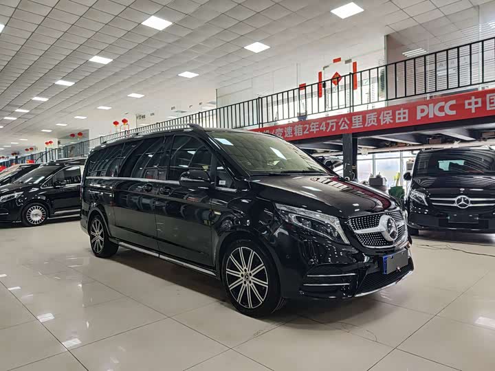 Фото 3 - Mercedes-Benz V-Class