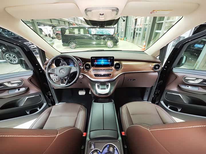 Фото 4 - Mercedes-Benz V-Class