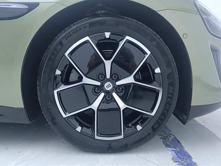 Фото 6 - Xiaomi SU7