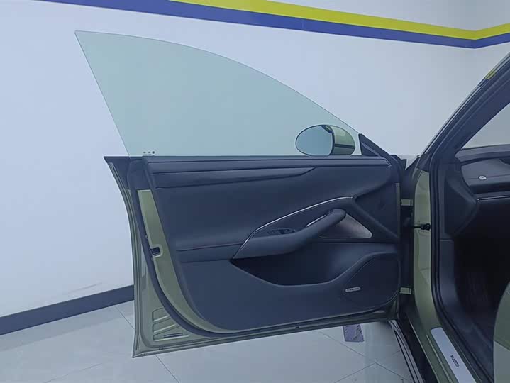 Фото 7 - Xiaomi SU7