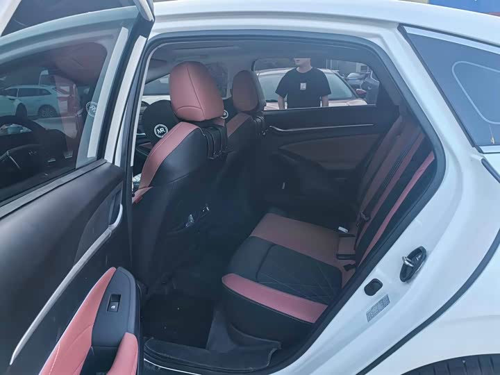 Фото 4 - Changan Eado Plus