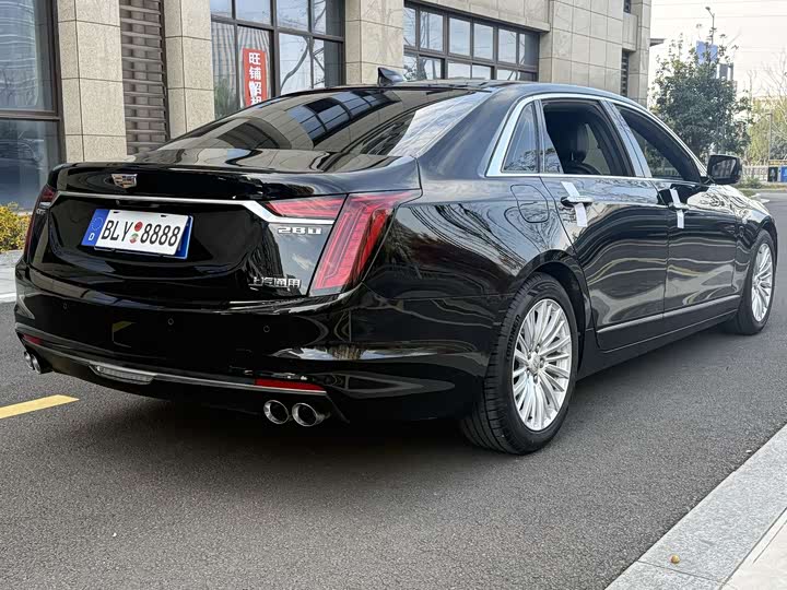 Фото 8 - Cadillac CT6