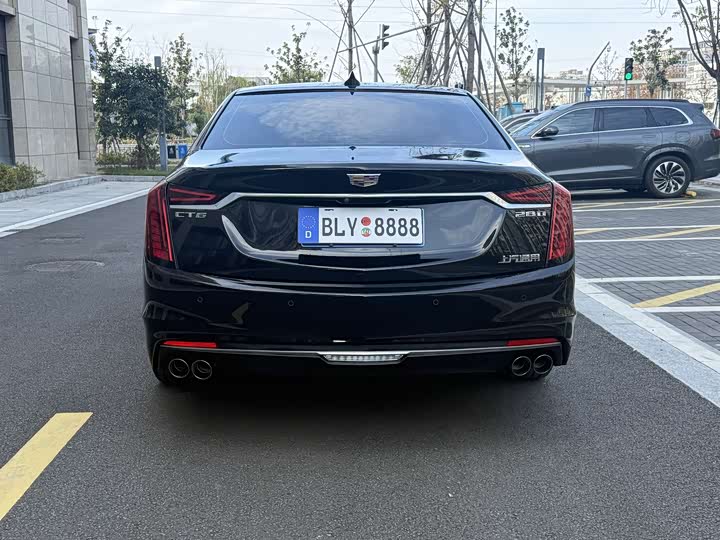 Фото 9 - Cadillac CT6