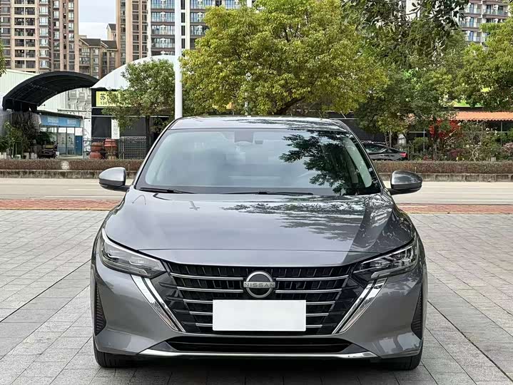 Фото 2 - Nissan Sylphy