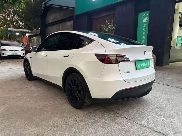 Фото 7 - Tesla Model Y