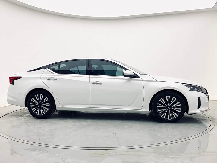 Фото 4 - Nissan Teana