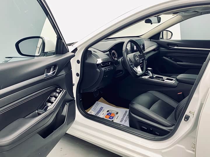 Фото 9 - Nissan Teana