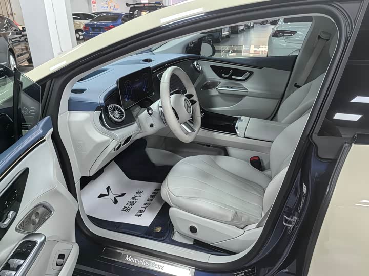 Фото 6 - Mercedes-Benz EQE