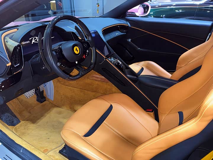 Фото 6 - Ferrari Roma