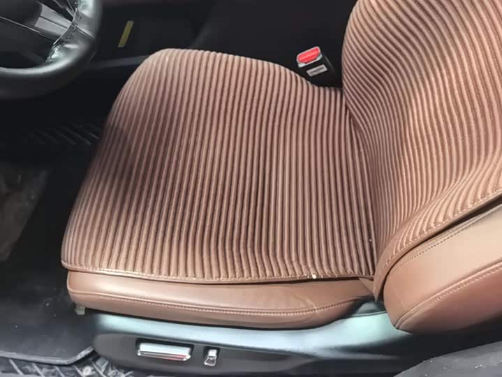 Фото 9 - Honda UR-V