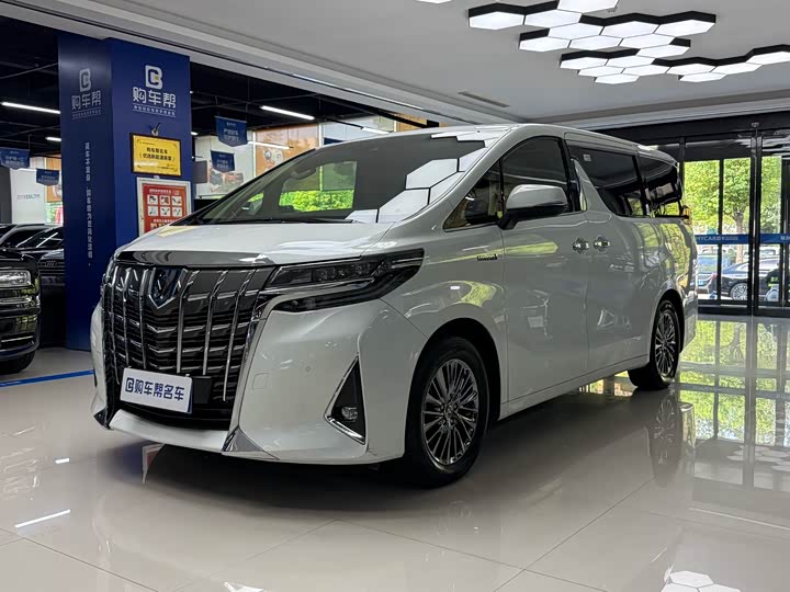 Фото 1 - Toyota Alphard