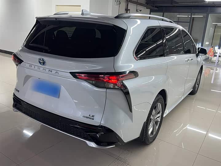 Фото 5 - Toyota Sienna