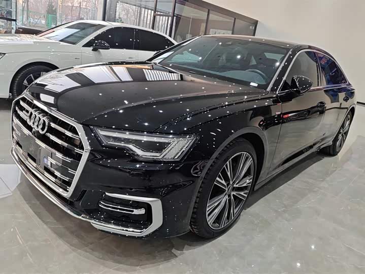 Фото 1 - Audi A6L