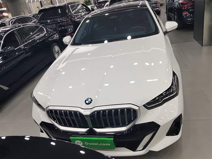 Фото 3 - BMW 5 Series