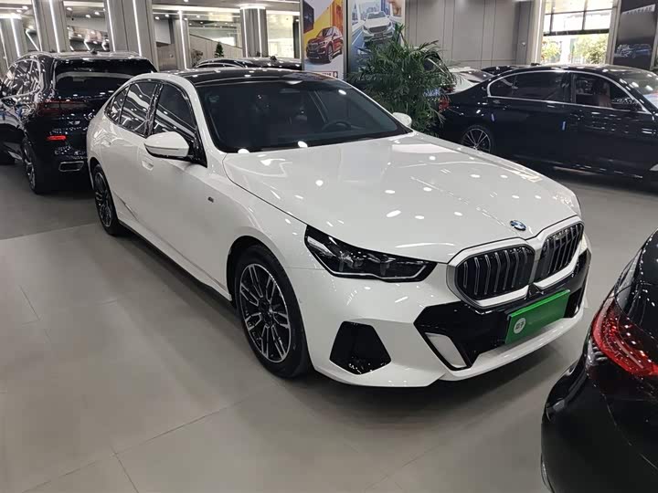 Фото 4 - BMW 5 Series