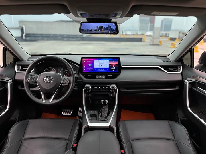 Фото 8 - Toyota Wildlander