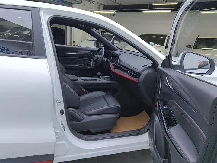 Фото 8 - Changan X5 Plus