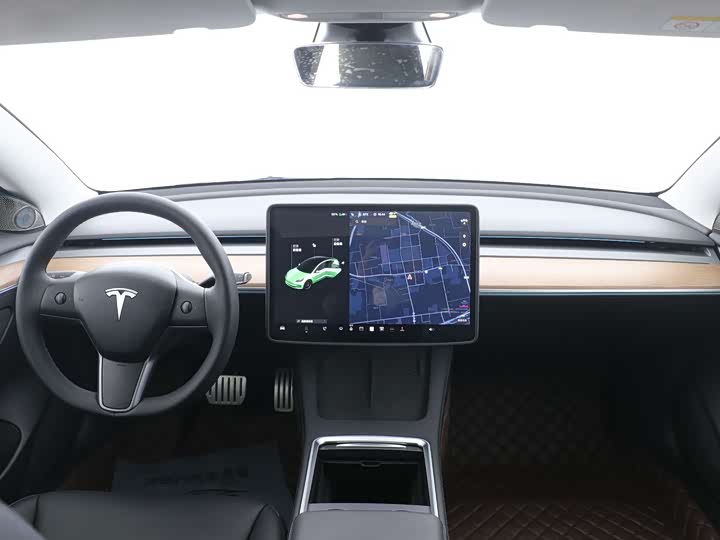 Фото 9 - Tesla Model 3