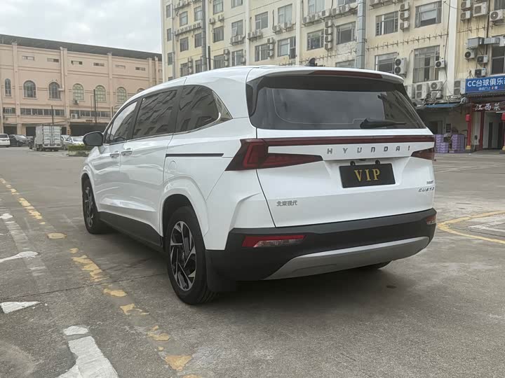 Фото 6 - Hyundai Custo