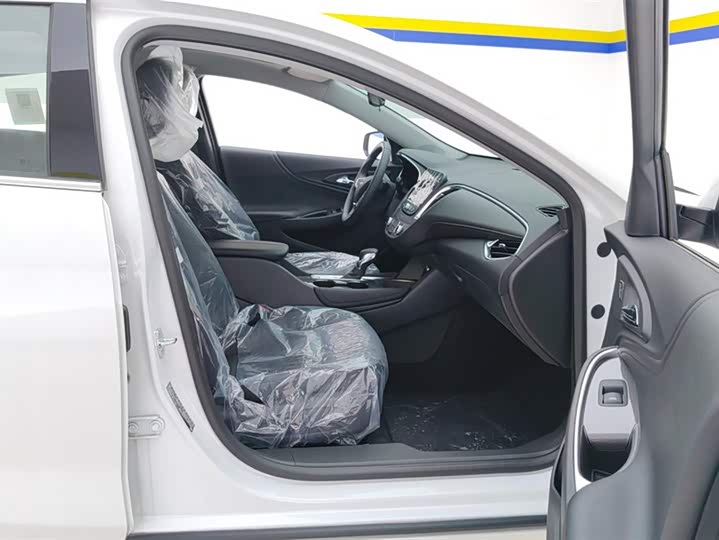 Фото 8 - Chevrolet Malibu XL