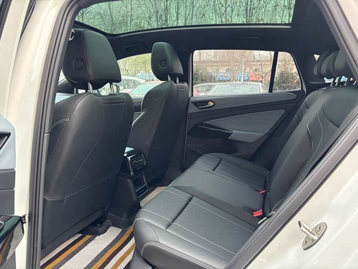 Фото 9 - Volkswagen ID.4 X