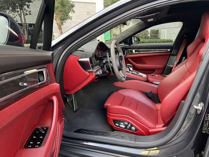 Фото 5 - Porsche Panamera