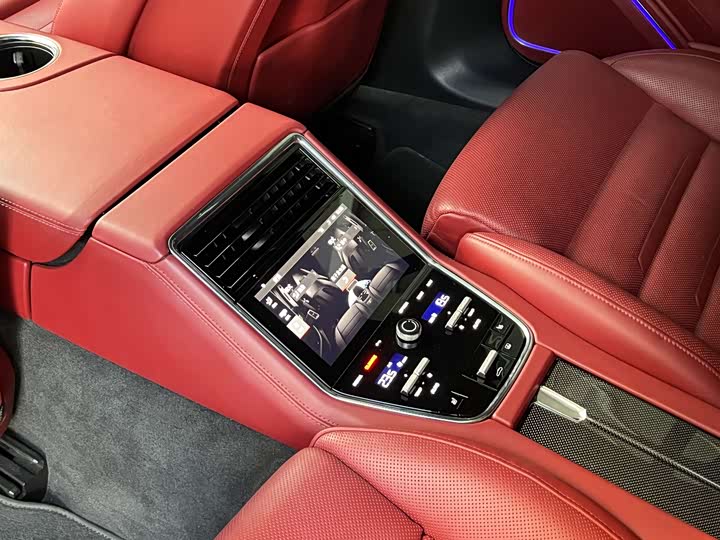 Фото 8 - Porsche Panamera