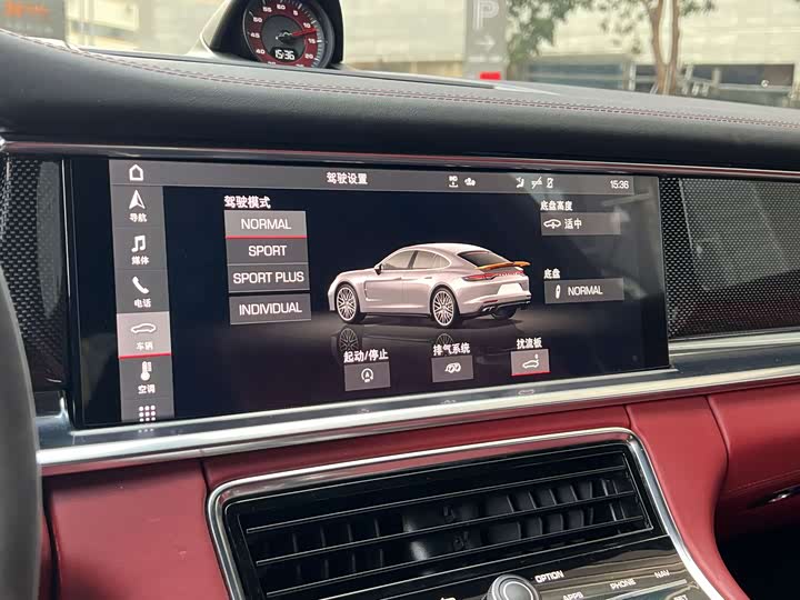 Фото 9 - Porsche Panamera