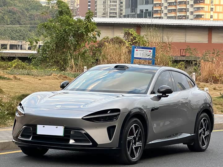 Фото 1 - Xiaomi YU7