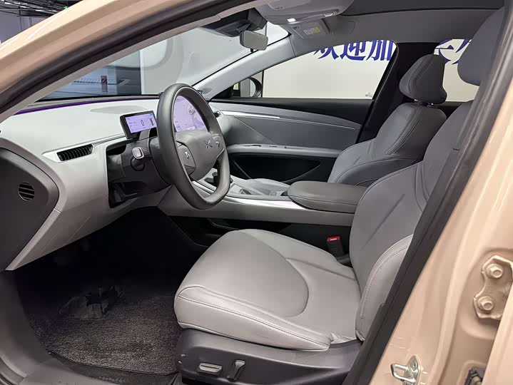 Фото 5 - XPeng Mona M03