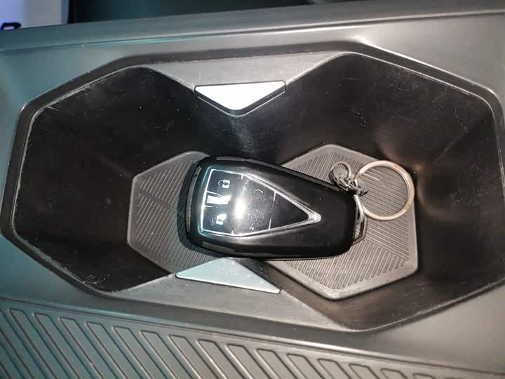 Фото 9 - Changan Oshan Z6