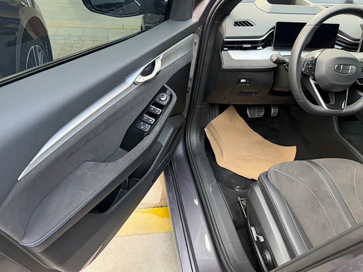 Фото 5 - Geely Preface