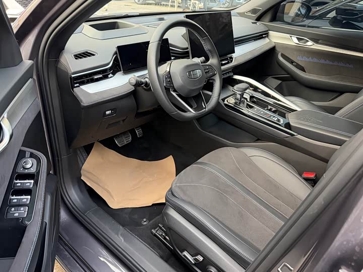 Фото 6 - Geely Preface