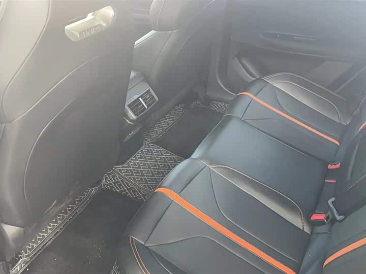 Фото 5 - Changan UNI-V