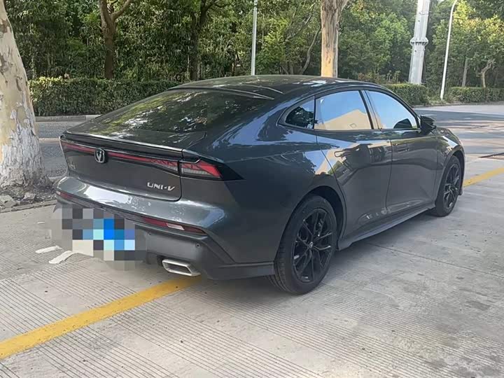 Фото 7 - Changan UNI-V