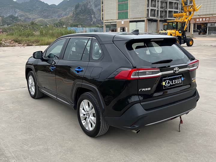 Фото 5 - Toyota Wildlander