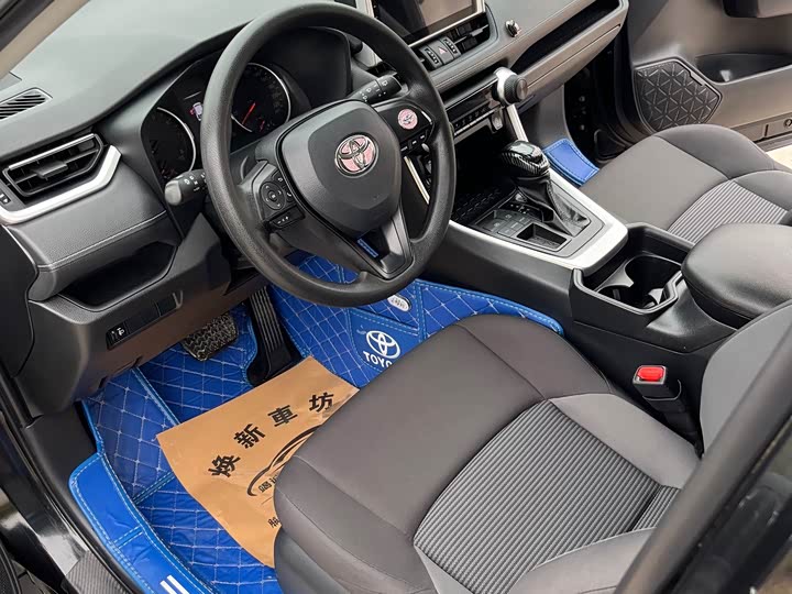 Фото 6 - Toyota Wildlander