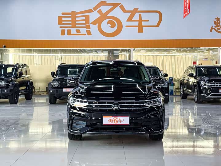 Фото 2 - Volkswagen Tiguan L Pro