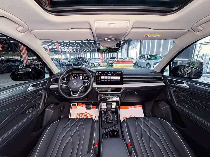 Фото 9 - Volkswagen Tiguan L Pro