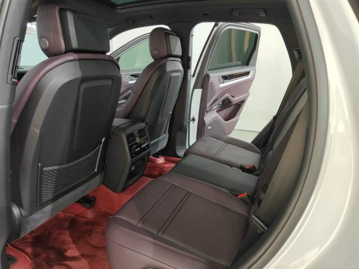 Фото 8 - Porsche Cayenne