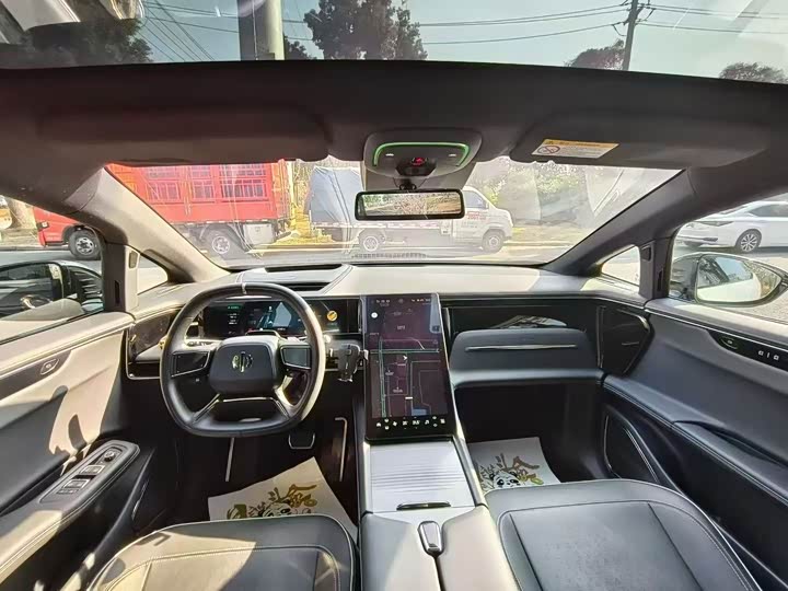 Фото 5 - HiPhi X