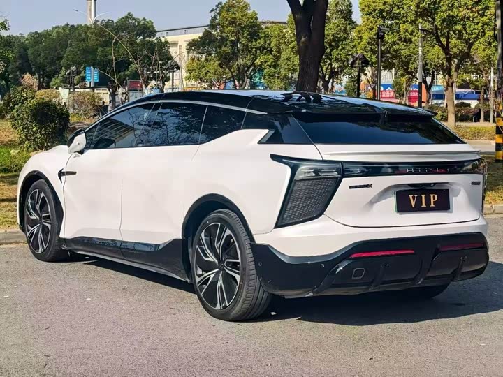 Фото 9 - HiPhi X